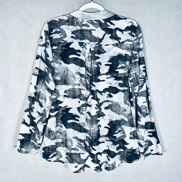 Tempo Paris Top Womems L Gray Cotton Button Up Shirt Camo Sequins Italy - Picture 7 of 12